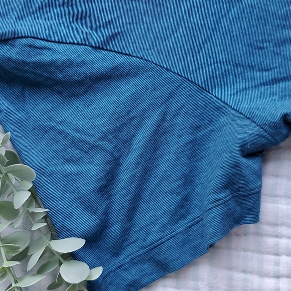 Blue Men's Lacoste t-shirt - Picture 4 of 5